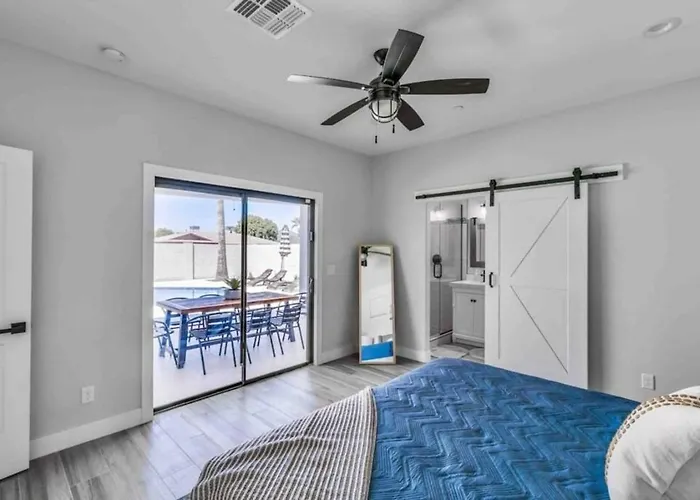Holiday home Luxurious Old Town Remodel W Heated Pool *
